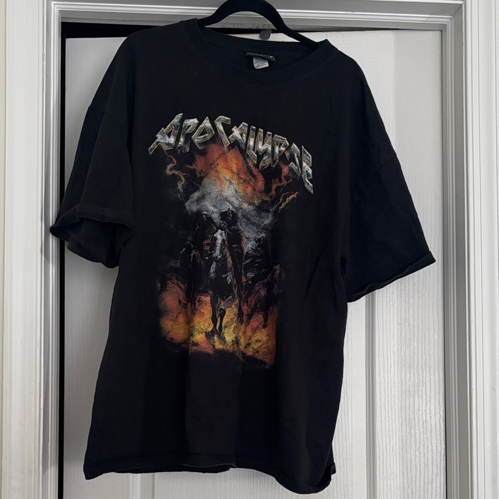 Kinetic king’s apocalypse TEE Black Graphic T-Shirt